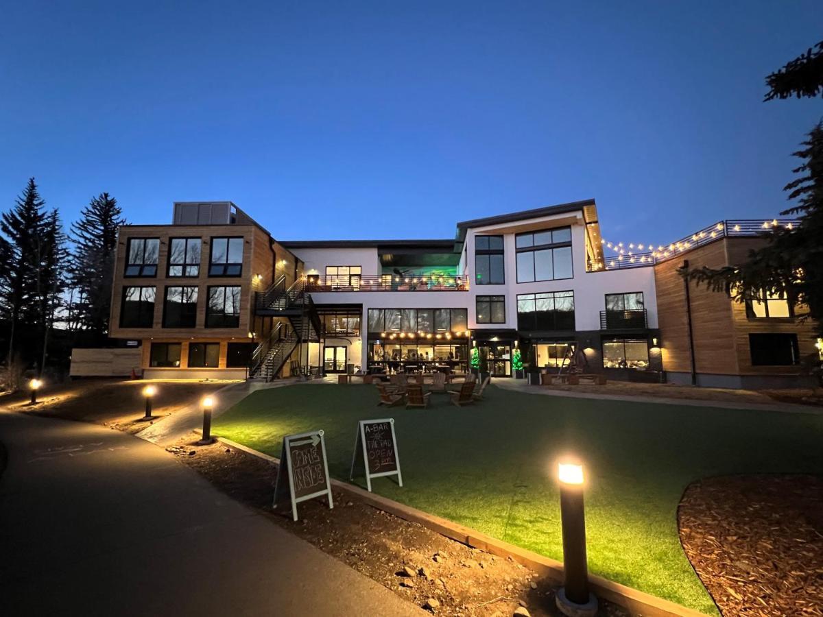 The Block Hotel & Commons Силвърторн Екстериор снимка