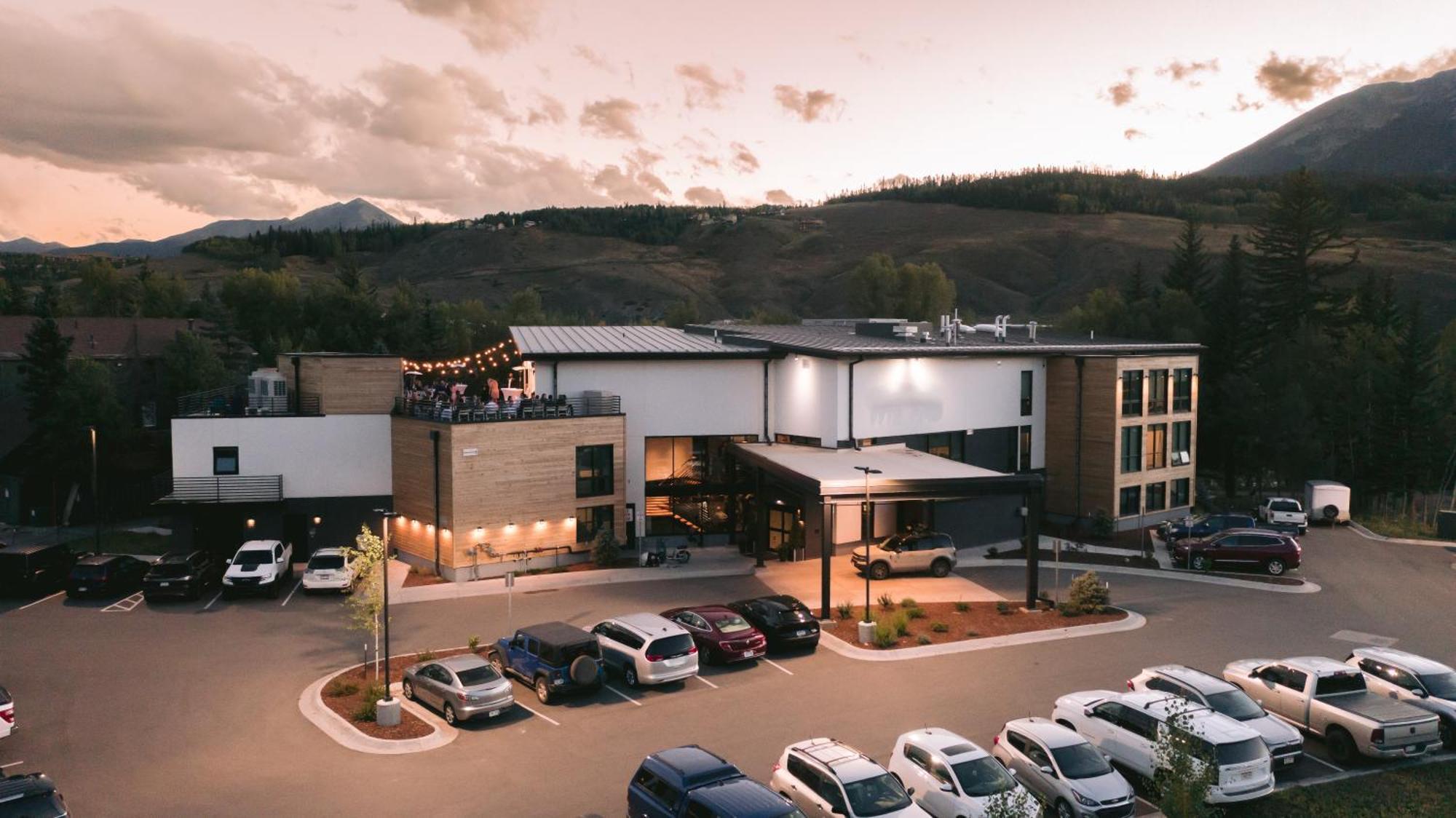 The Block Hotel & Commons Силвърторн Екстериор снимка